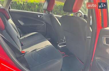 Хетчбек Ford Fiesta 2013 в 