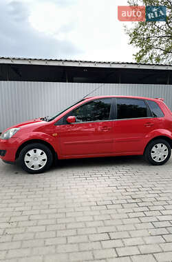 Хэтчбек Ford Fiesta 2007 в 