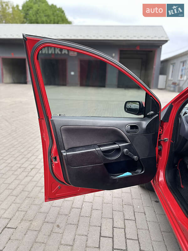 Хэтчбек Ford Fiesta 2007 в Хмельнике фото 23 Хэтчбек Ford Fiesta 2007 в Хмельнике