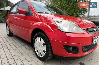 Хэтчбек Ford Fiesta 2007 в 