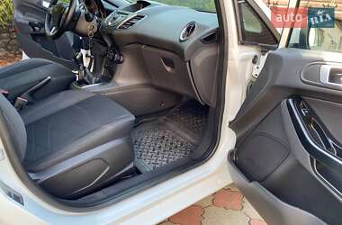 Хетчбек Ford Fiesta 2013 в 