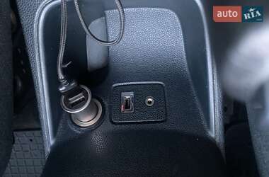 Хетчбек Ford Fiesta 2011 в 