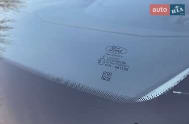 Хетчбек Ford Fiesta 2011 в 