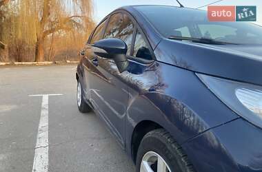 Хетчбек Ford Fiesta 2011 в 