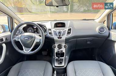 Хэтчбек Ford Fiesta 2011 в 