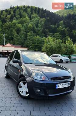 Хэтчбек Ford Fiesta 2008 в Межгорье