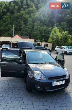 Хэтчбек Ford Fiesta 2008 в 