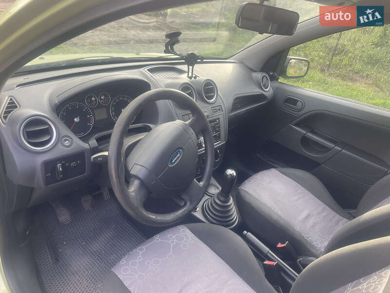 Хетчбек Ford Fiesta 2007 в Кам'янському