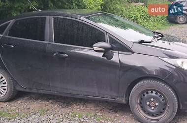 Седан Ford Fiesta 2015 в 