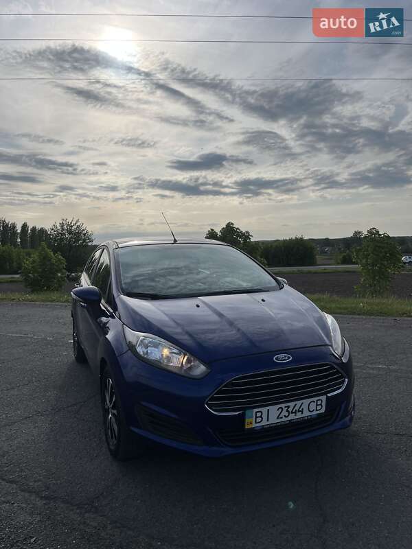 Хэтчбек Ford Fiesta 2014 в 