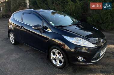 Хетчбек Ford Fiesta 2010 в 