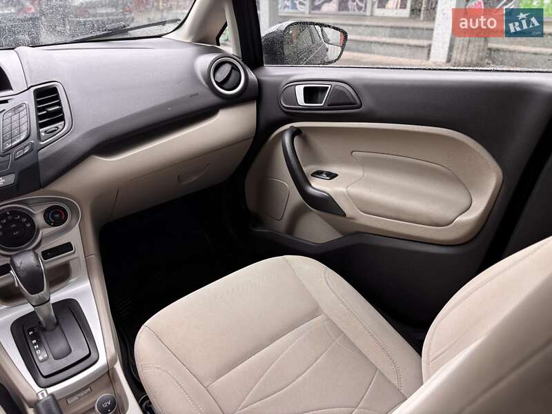 Седан Ford Fiesta 2014 в Житомире фото 13 Седан Ford Fiesta 2014 в Житомире