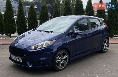 Хетчбек Ford Fiesta 2015 в Києві