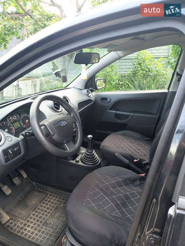 Хэтчбек Ford Fiesta 2008 в Запорожье