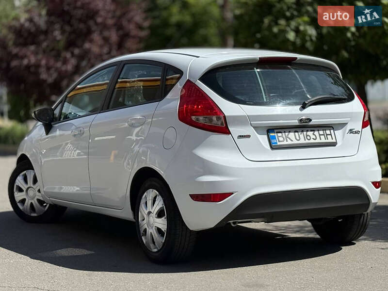Хэтчбек Ford Fiesta 2010 в Днепре