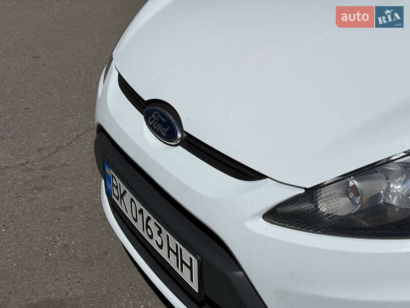 Хэтчбек Ford Fiesta 2010 в Днепре