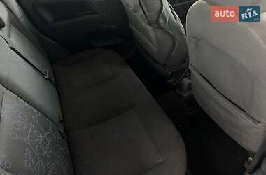 Хетчбек Ford Fiesta 2005 в 
