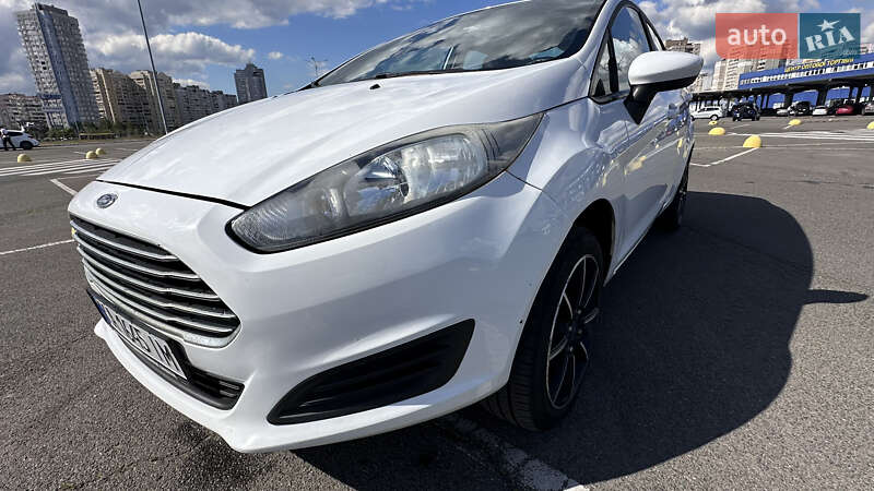 Седан Ford Fiesta 2017 в Киеве фото 23 Седан Ford Fiesta 2017 в Киеве