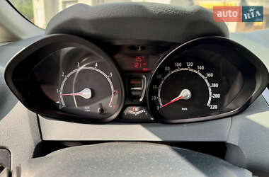 Хэтчбек Ford Fiesta 2010 в 