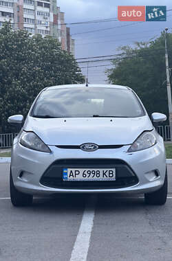 Хэтчбек Ford Fiesta 2011 в 