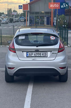 Хэтчбек Ford Fiesta 2011 в 