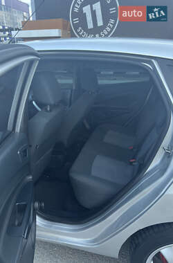 Хэтчбек Ford Fiesta 2011 в 