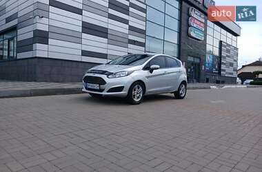 Хэтчбек Ford Fiesta 2017 в 