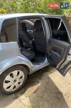 Хэтчбек Ford Fiesta 2006 в 
