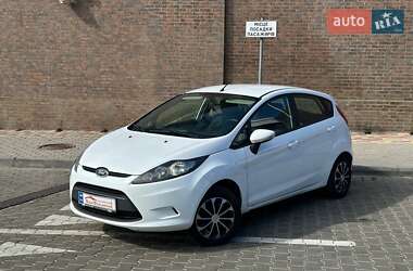 Хетчбек Ford Fiesta 2012 в 