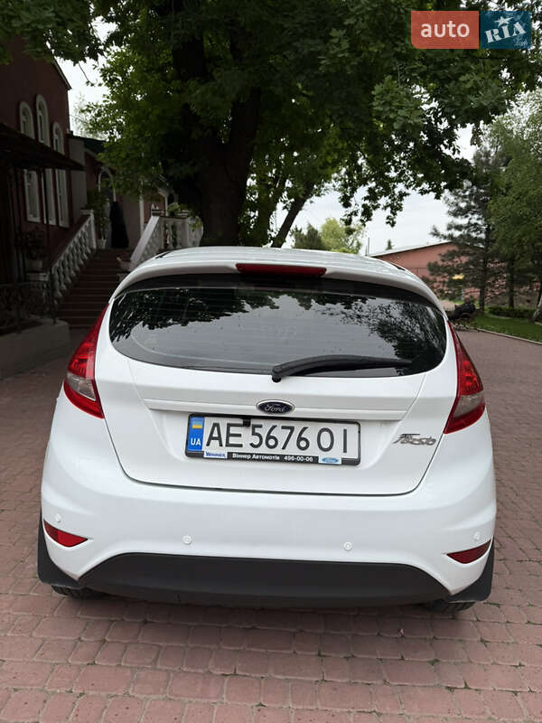 Хетчбек Ford Fiesta 2012 в Дніпрі