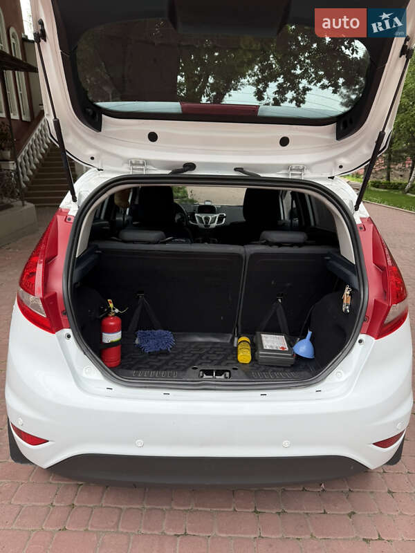Хетчбек Ford Fiesta 2012 в Дніпрі