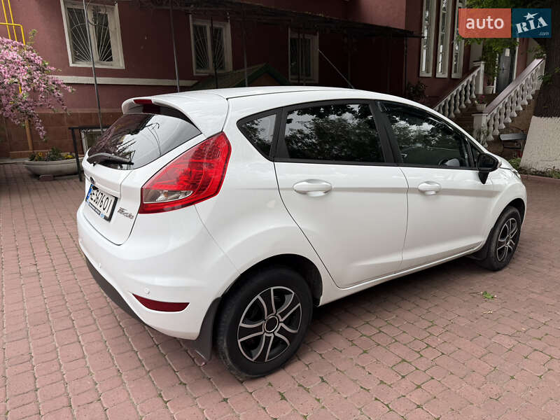 Хетчбек Ford Fiesta 2012 в Дніпрі
