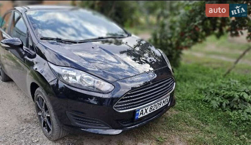Седан Ford Fiesta 2016 в 