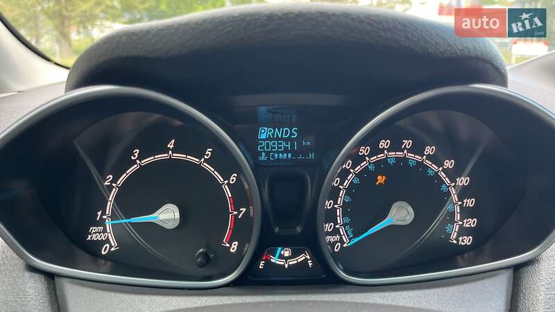Седан Ford Fiesta 2015 в Миколаєві