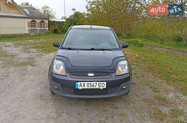 Хэтчбек Ford Fiesta 2006 в 
