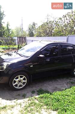 Хэтчбек Ford Fiesta 2006 в 