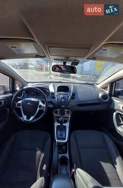 Хэтчбек Ford Fiesta 2013 в 