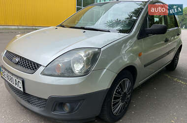 Хэтчбек Ford Fiesta 2005 в 