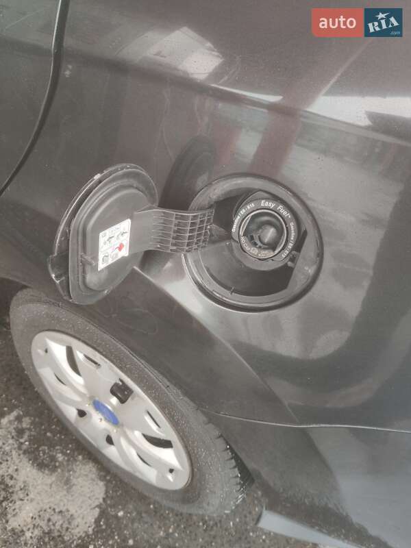 Седан Ford Fiesta 2014 в Харькове фото 4 Седан Ford Fiesta 2014 в Харькове