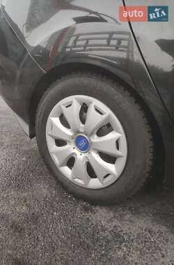 Седан Ford Fiesta 2014 в 