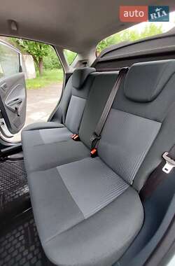 Хетчбек Ford Fiesta 2011 в 