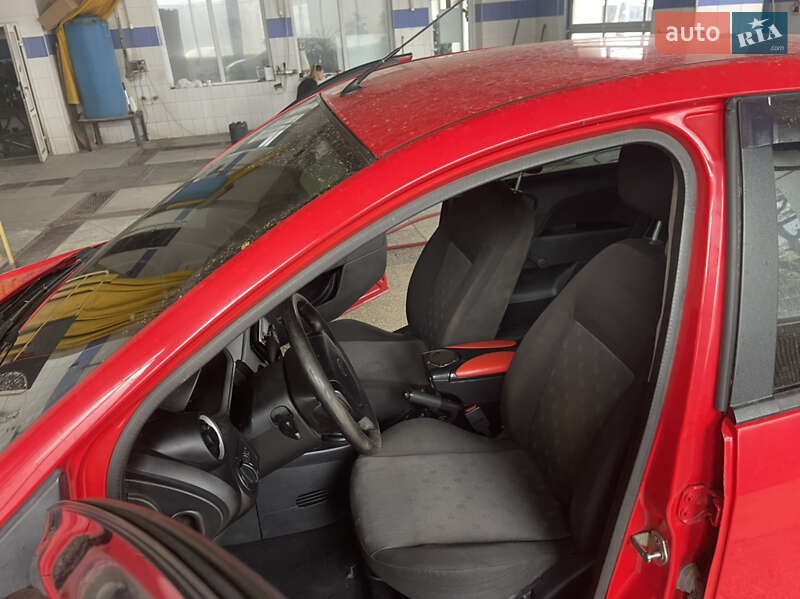 Хэтчбек Ford Fiesta 2005 в Одессе