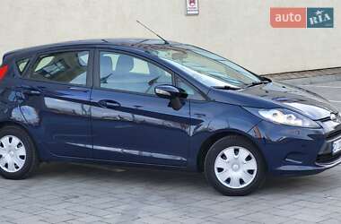 Хетчбек Ford Fiesta 2011 в 