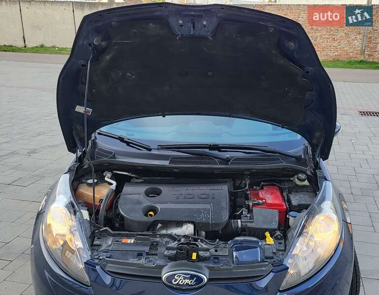 Хэтчбек Ford Fiesta 2011 в Стрые