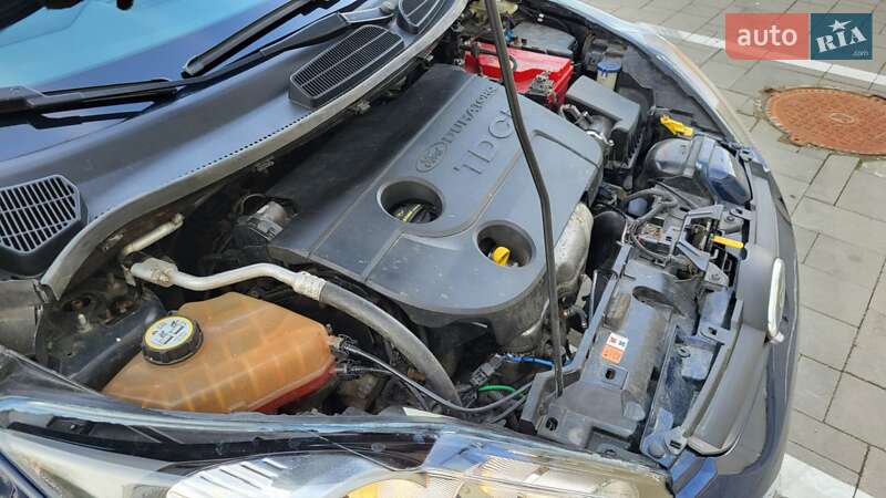 Хэтчбек Ford Fiesta 2011 в Стрые