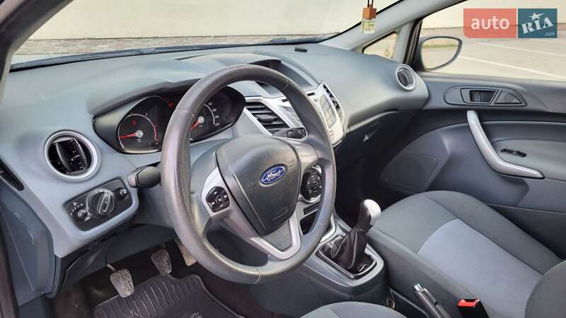 Хэтчбек Ford Fiesta 2011 в Стрые