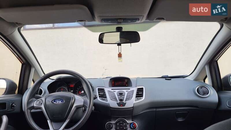 Хэтчбек Ford Fiesta 2011 в Стрые