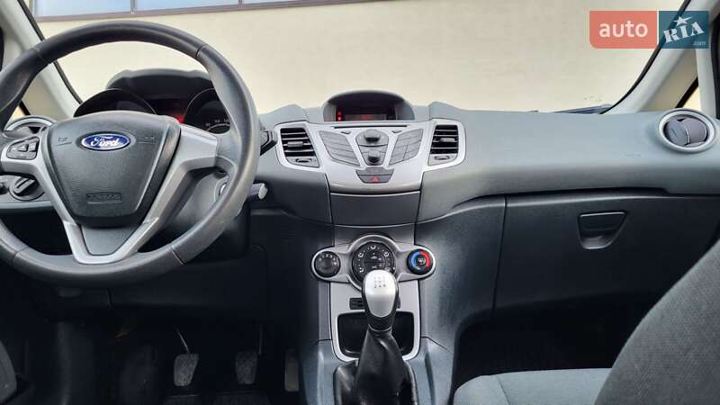 Хэтчбек Ford Fiesta 2011 в Стрые