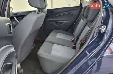 Хетчбек Ford Fiesta 2011 в 