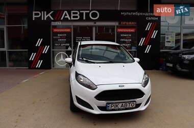 Хэтчбек Ford Fiesta 2017 в 